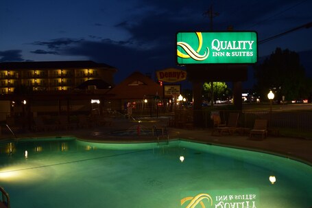 Quality Inn And Suites Dollywood - Image 9