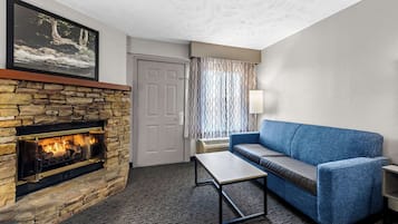 Suite, 1 King Bed with Sofa bed, Non Smoking | In-room safe, individually decorated, individually furnished, desk