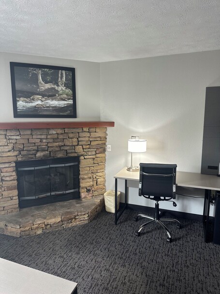 Quality Inn And Suites Dollywood - Image 13