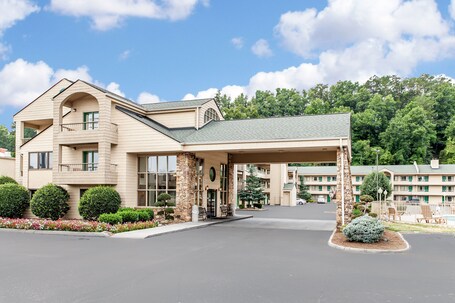 Quality Inn And Suites Dollywood - Image 30