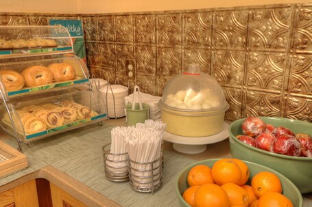 Quality Inn And Suites Dollywood - Image 15