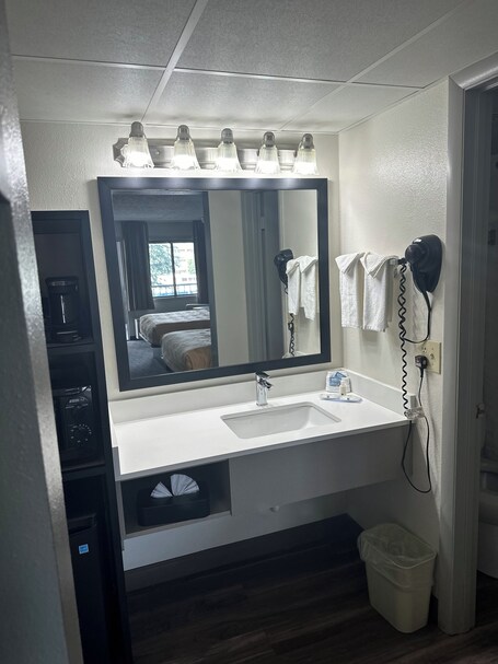Quality Inn And Suites Dollywood - Image 24