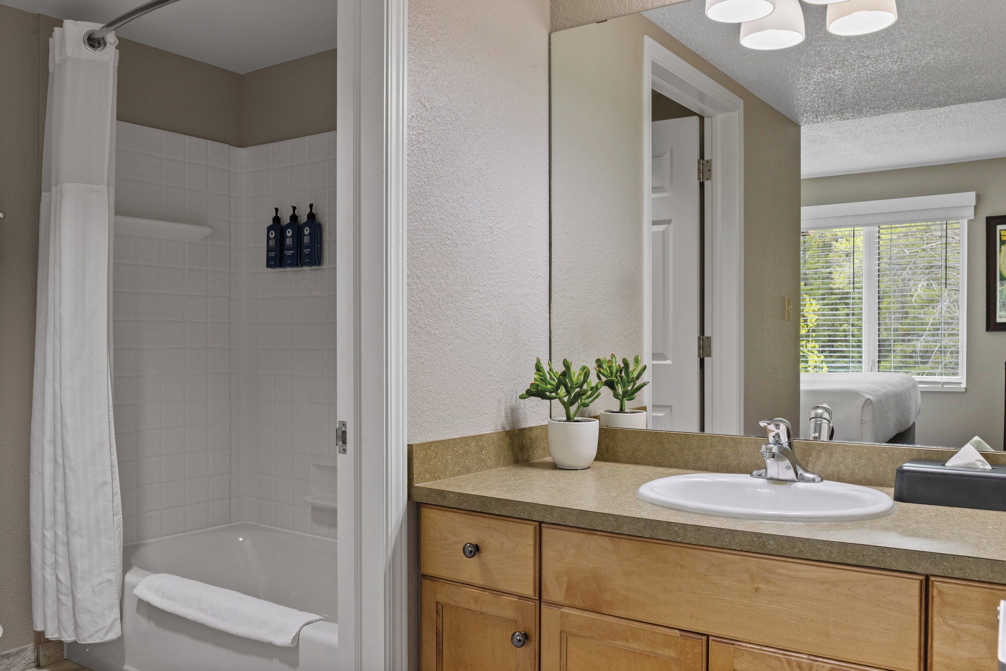 standard condo, 2 bedrooms, non smoking, kitchenette | bathroom | shower, free toiletries, towels, soap