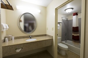 Decoración personalizada, muebles diferentes y escritorio 