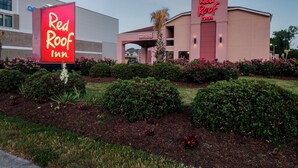 Exterior - Red Roof Inn Virginia Beach - Norfolk Airport (Virginia Beach)