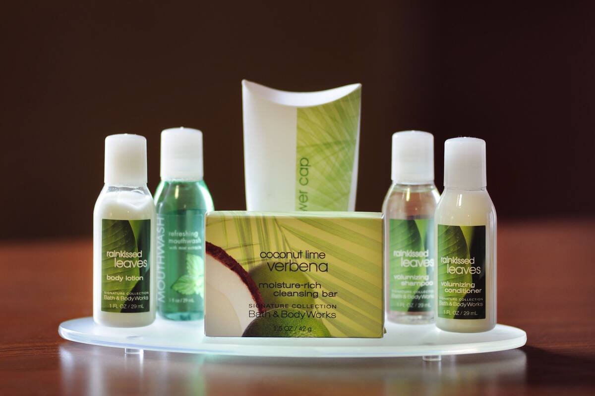 traditional double room single use, 2 queen beds | bathroom amenities | combined shower/bathtub, free toiletries, towels