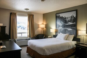 Economy Room, 2 Queen Beds