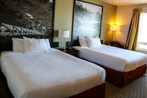 Economy Room, 1 Queen Bed, Accessible | Desk, laptop workspace, iron/ironing board, free WiFi