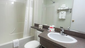 Suite, Multiple Beds, Non Smoking (One-Bedroom) | Bathroom - Super 8 by Wyndham Revelstoke BC (Revelstoke)