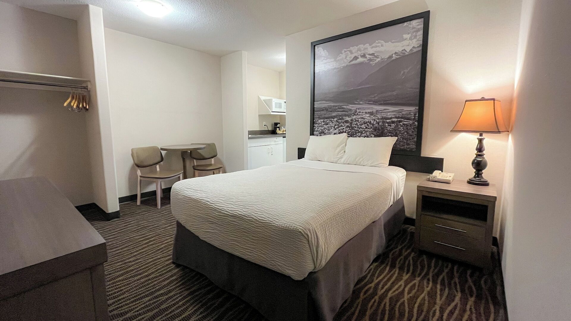 Desk, free cribs/infant beds, rollaway beds, free WiFi