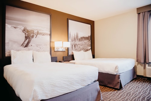 Super 8 by Wyndham Revelstoke BC