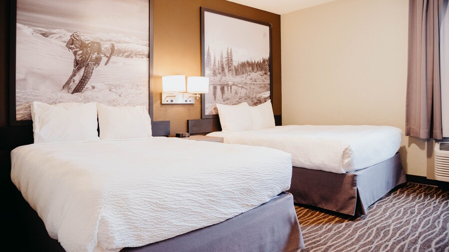 Super 8 by Wyndham Revelstoke BC