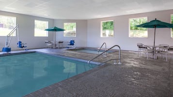 Tina de hidromasaje al aire libre