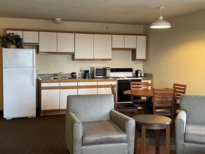 Private kitchen - Quality Inn Petoskey (Petoskey)