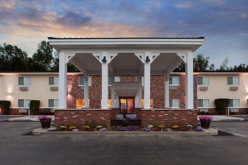 AmericInn by Wyndham Petoskey