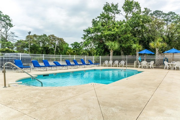 Seasonal outdoor pool