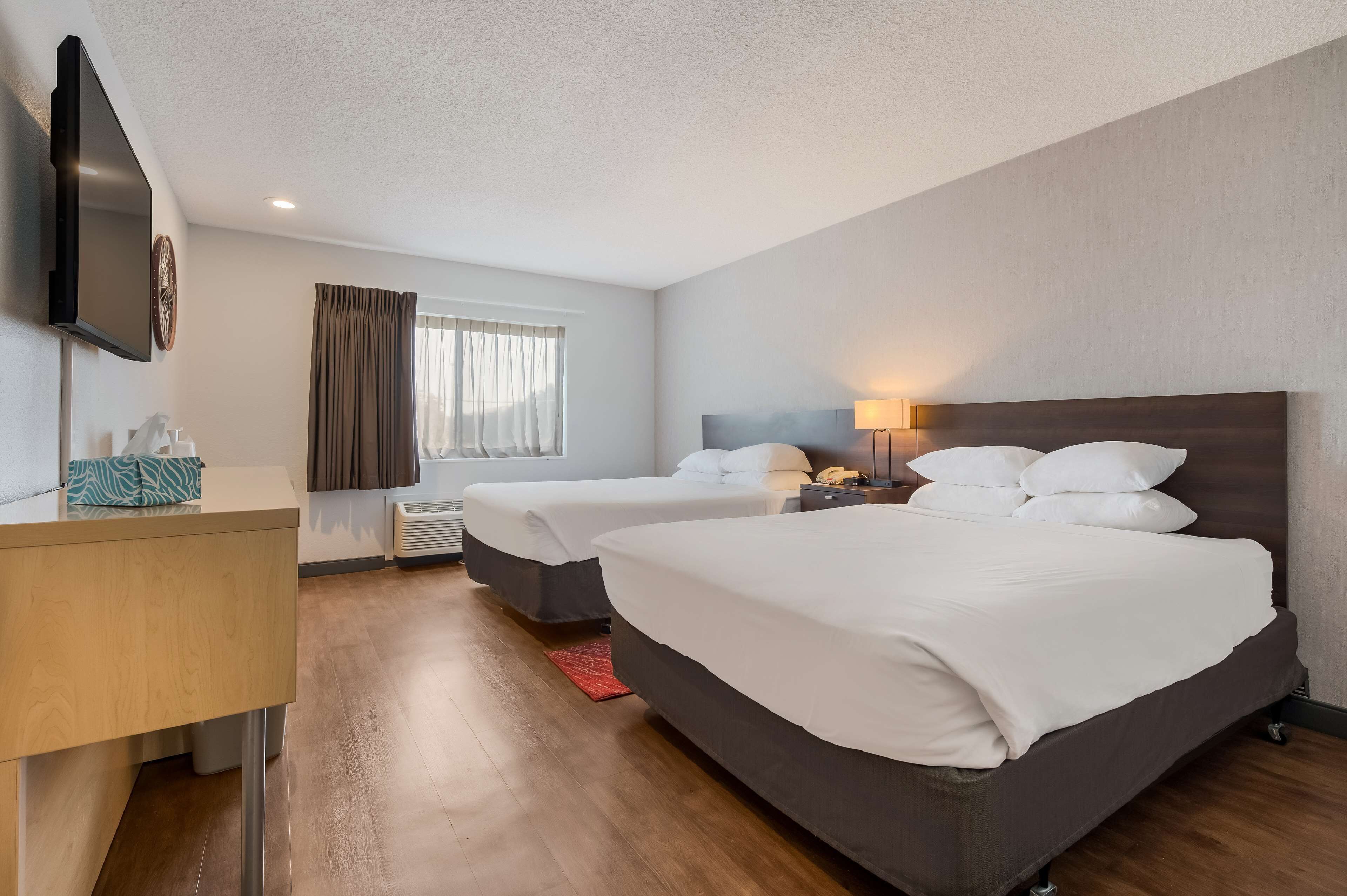 Individually furnished, free cribs/infant beds, rollaway beds, free WiFi