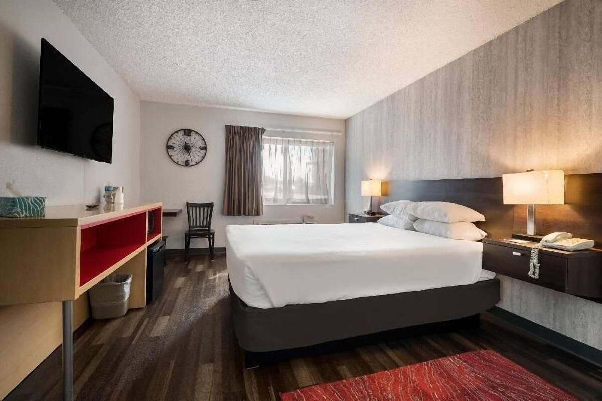 Individually furnished, free cribs/infant beds, rollaway beds, free WiFi