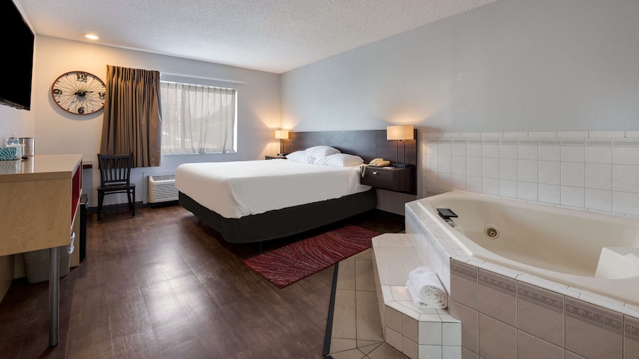 Red Lion Inn & Suites Ontario
