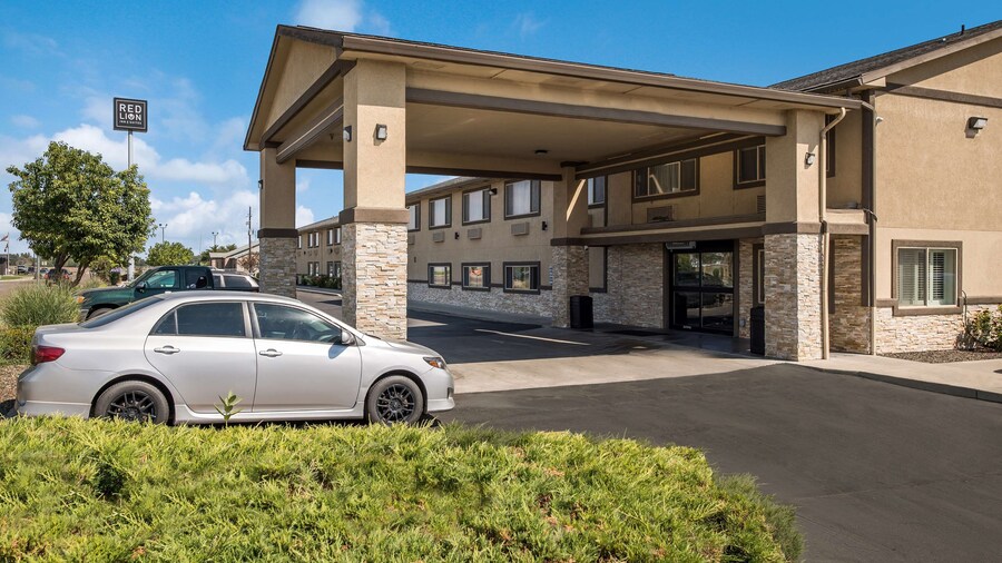 Red Lion Inn & Suites Ontario