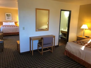 Suite, 1 Queen Bed | Room amenity - Super 8 by Wyndham Klamath Falls (Klamath Falls)