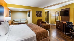 Pillow-top beds, desk, blackout curtains, iron/ironing board - Best Western Hoover Dam Hotel – SE Henderson, Boulder City (Boulder City)