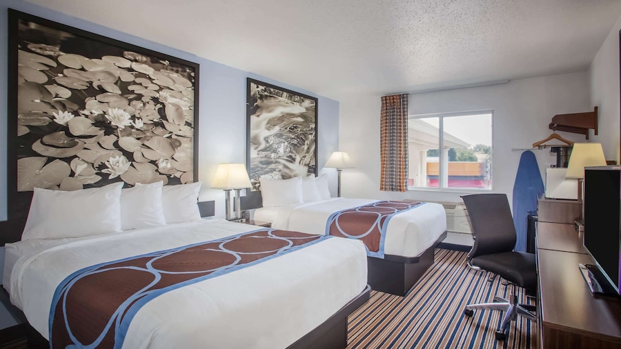 Super 8 by Wyndham Washington