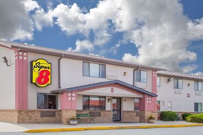 Exterior - Super 8 by Wyndham Winnemucca NV (Winnemucca)