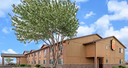 Super 8 by Wyndham Smithville/Kansas City