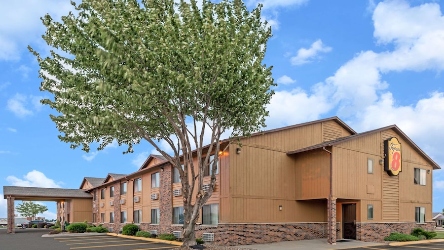 Super 8 by Wyndham Smithville/Kansas City