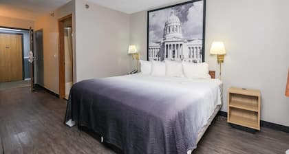 Super 8 by Wyndham Smithville/Kansas City