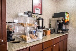 Free daily continental breakfast 