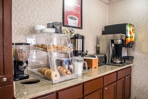 Free daily continental breakfast