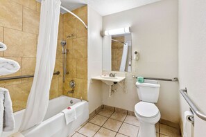 Room, 1 Queen Bed, Accessible, Non Smoking | In-room safe, desk, blackout curtains, rollaway beds - Econo Lodge Akron Copley Northwest (Akron)