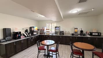 Bao gồm bữa sáng mang đi hàng ngày