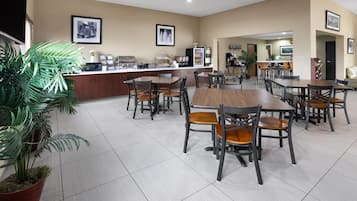 Free daily continental breakfast