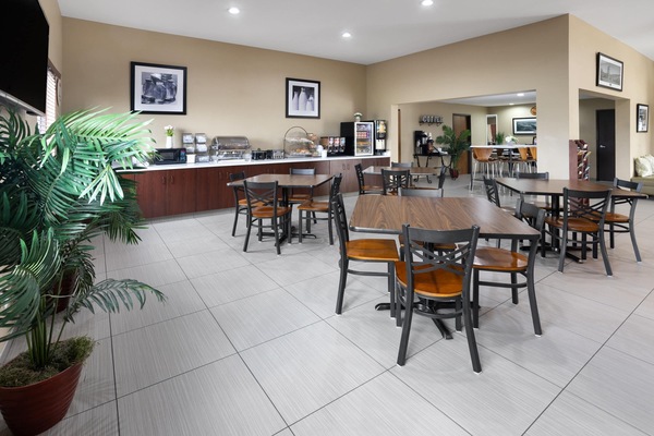 Free daily continental breakfast