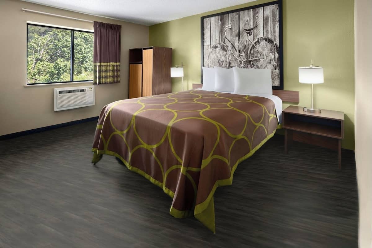 Desk, blackout drapes, iron/ironing board, WiFi