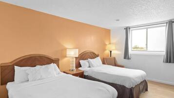 Chambre Double Standard, 2 lits doubles, non-fumeurs | Couette en duvet d'oie, coffres-forts dans les chambres, bureau