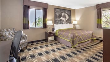 Standard Room, 1 King Bed, Non Smoking | Desk, blackout drapes, iron/ironing board, free WiFi