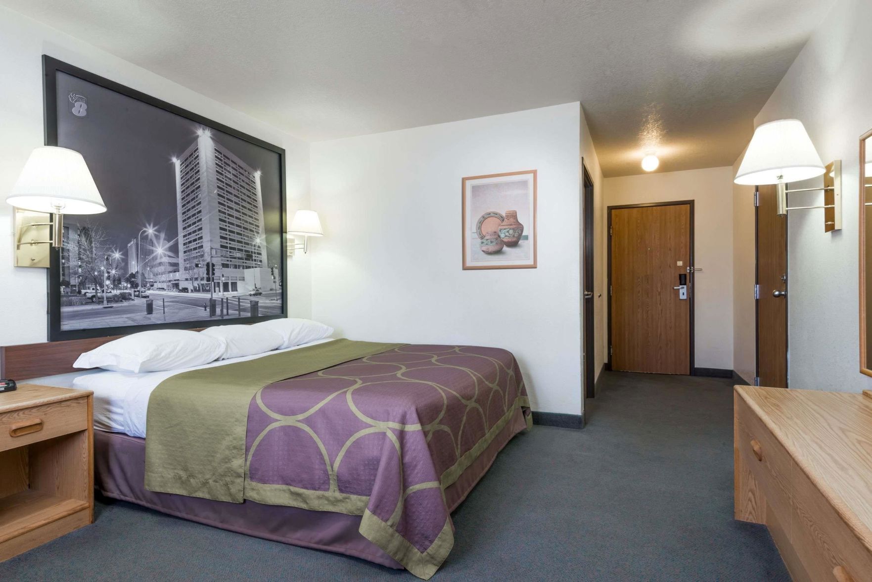 Desk, iron/ironing board, free rollaway beds, free WiFi