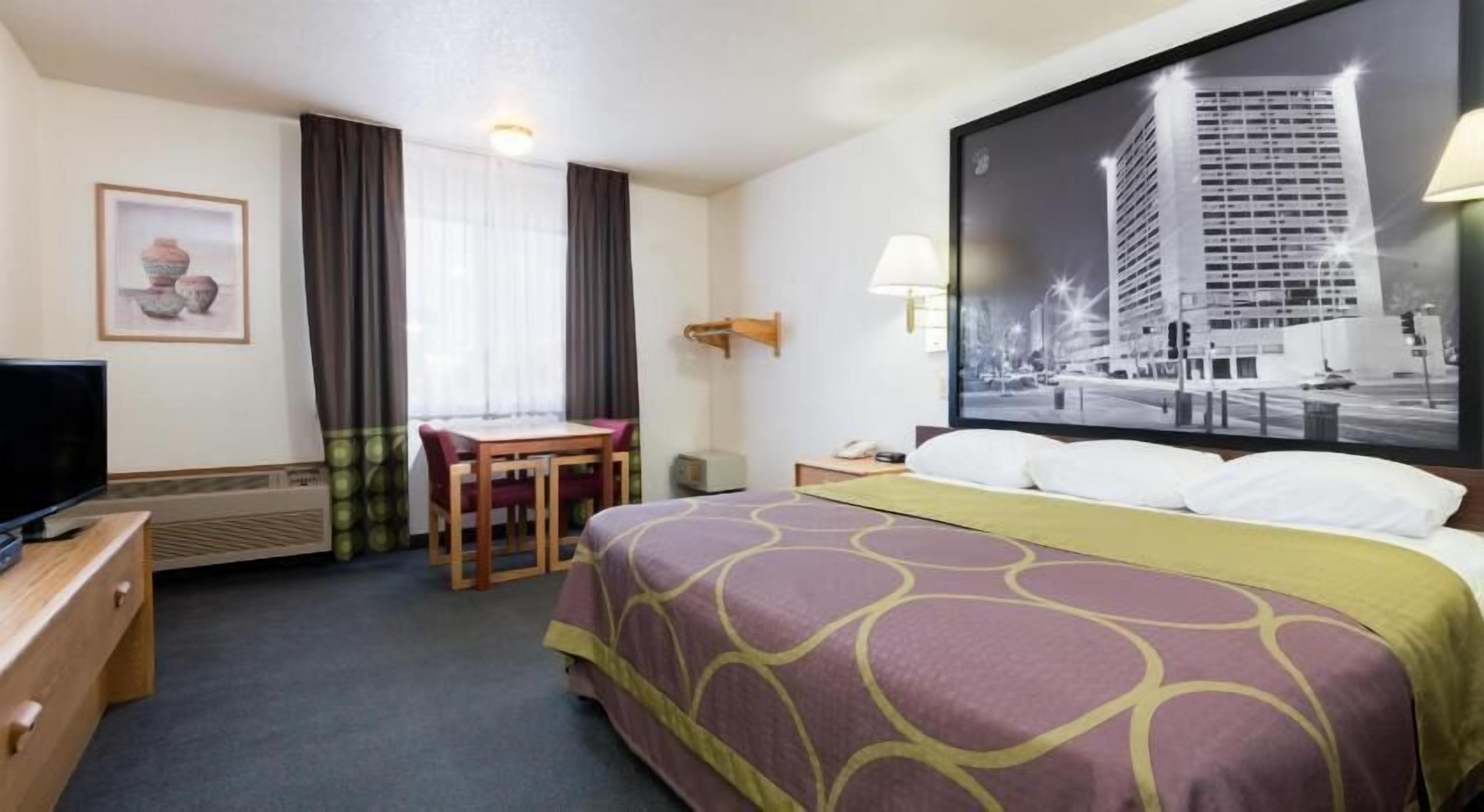 Desk, iron/ironing board, free rollaway beds, free WiFi