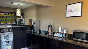 Free daily on-the-go breakfast - Econo Lodge Spring Lake near Fort Bragg (Spring Lake)