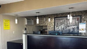 Lobby - Econo Lodge Spring Lake near Fort Bragg (Spring Lake)