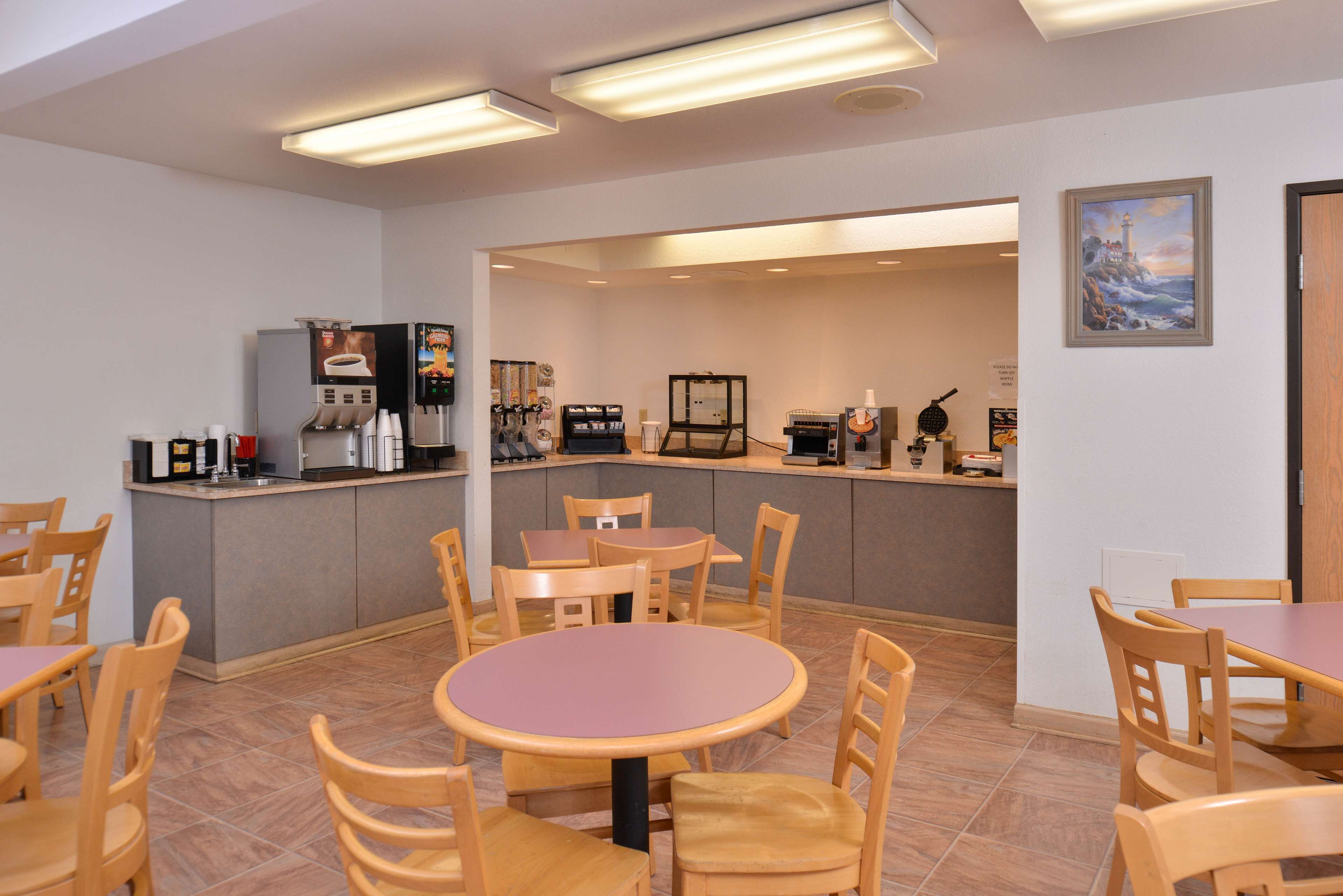 free daily continental breakfast