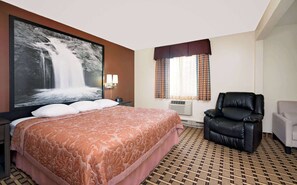 Suite estudio, 1 cama King size, para no fumadores | Escritorio y espacio para trabajar con laptop 