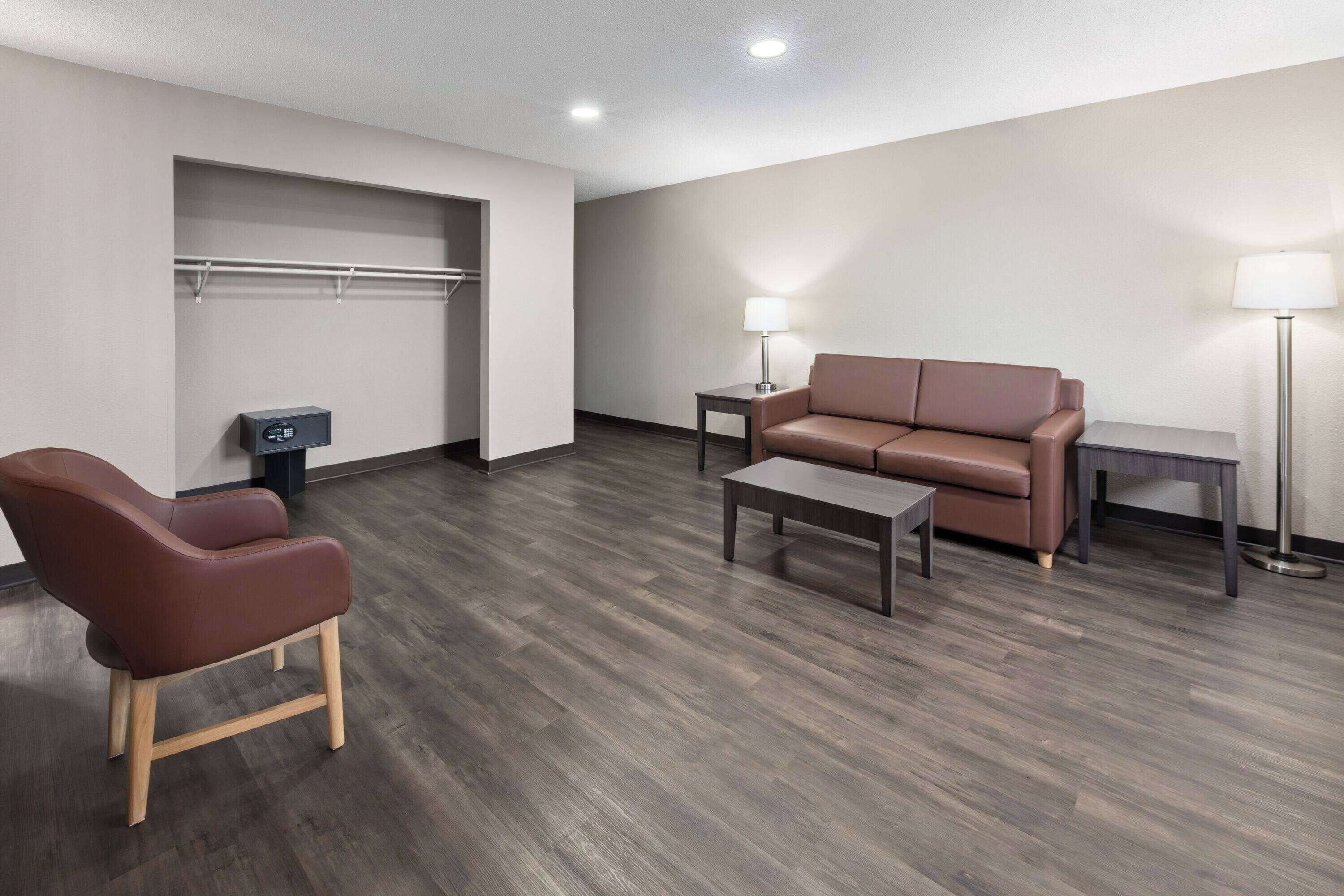 Studio Suite, 2 Double Beds, Non Smoking | In-room safe, desk, blackout drapes, iron/ironing board