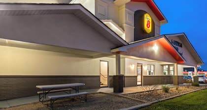 Super 8 by Wyndham Summersville/New River National Park