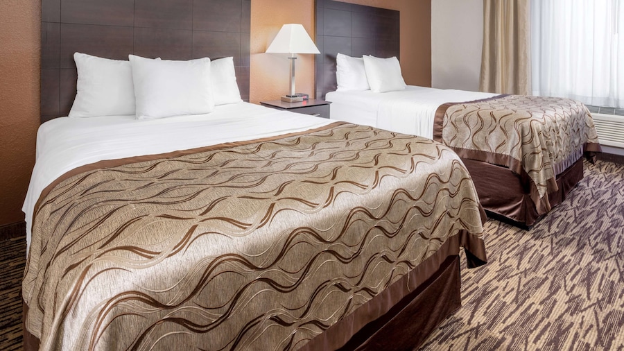 Baymont by Wyndham Beloit