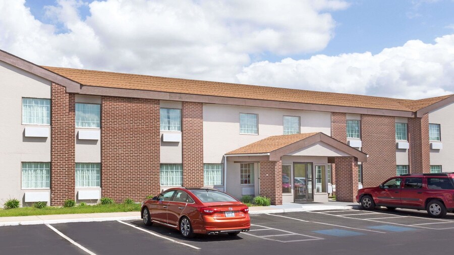 Baymont by Wyndham Beloit